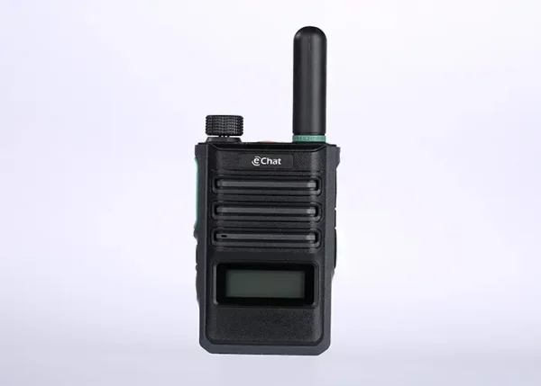 eL220 Digital Walkie Talkie