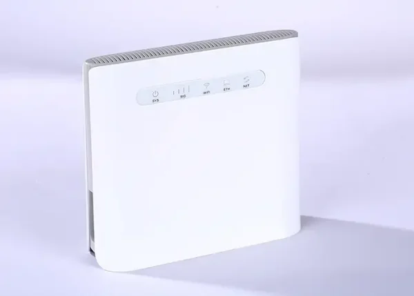 CE120 Cat 4 CPE Router